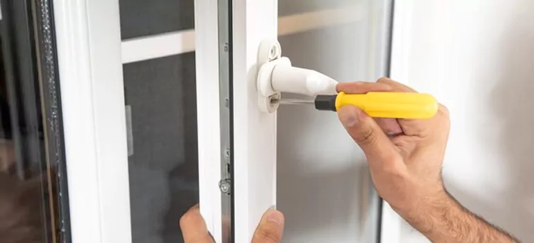 Casement Window Handle Replacement in Ottawa, ON